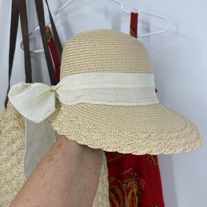 Nicole Marciano Elegant Tan Sun Hat with Cream Ribbon NWOT